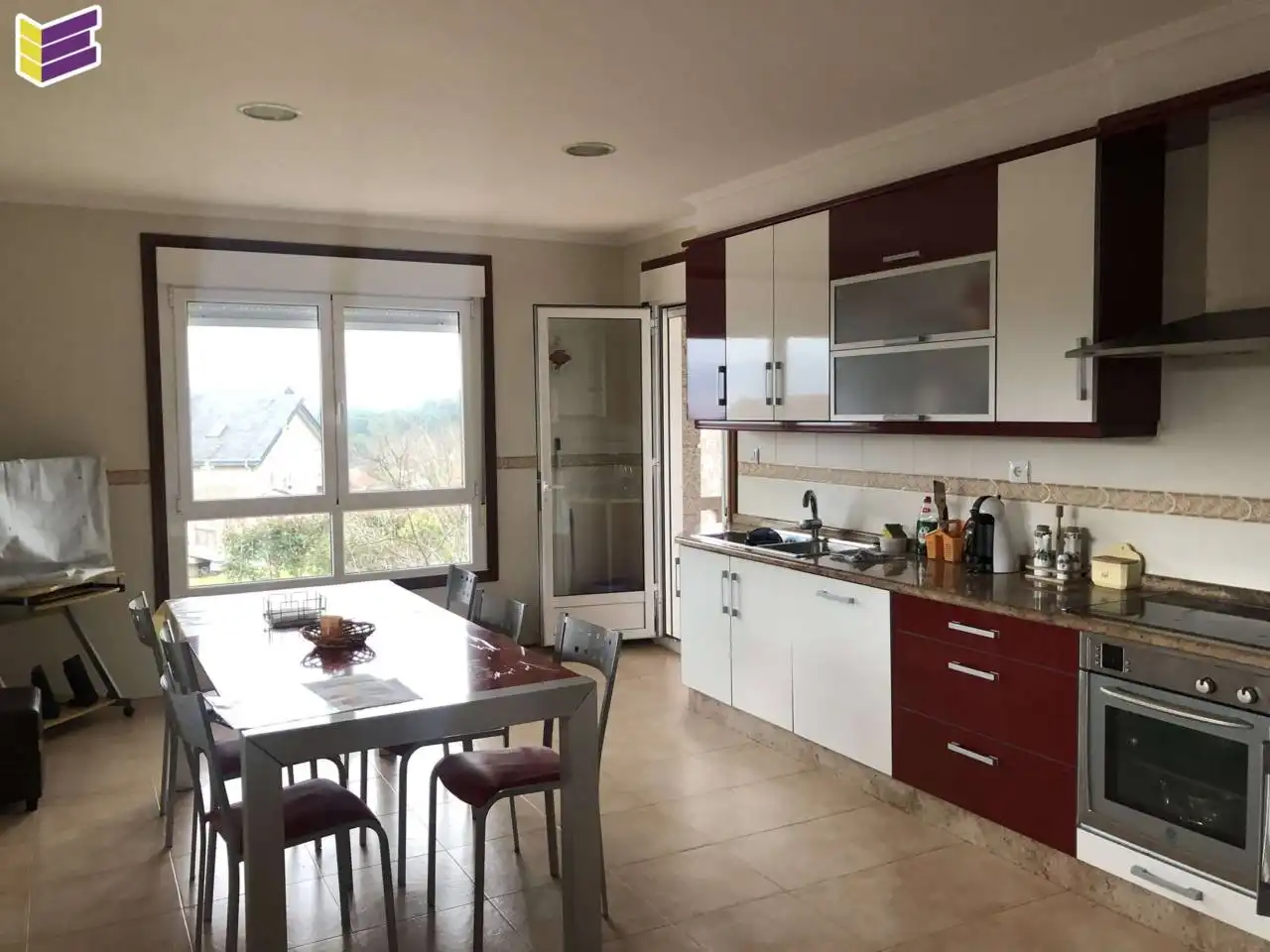Wohnung 377 m² in O Porriño