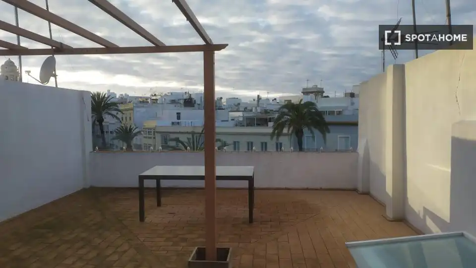 Habitación 81 m², Cádiz
