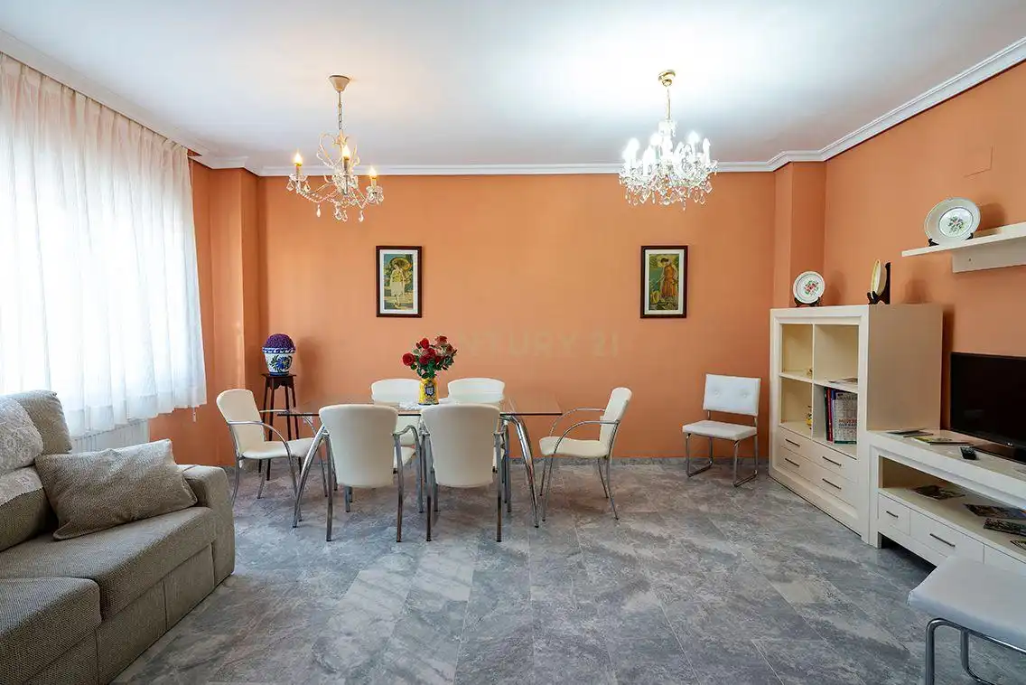 Casa de 222 m² a Cáceres