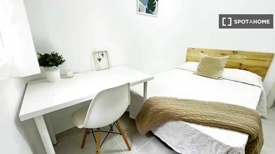 Habitación 81 m², Sevilla