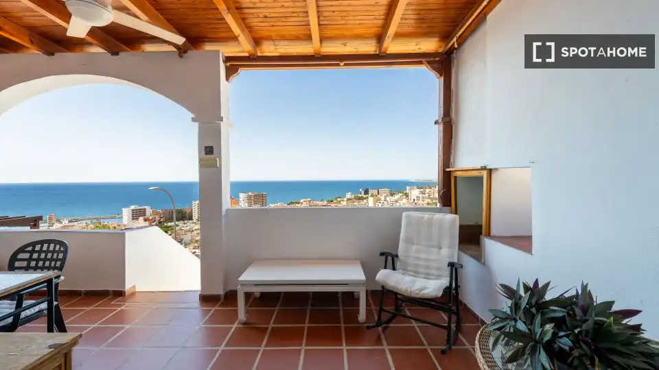 Habitación 104 m², Roquetas de Mar