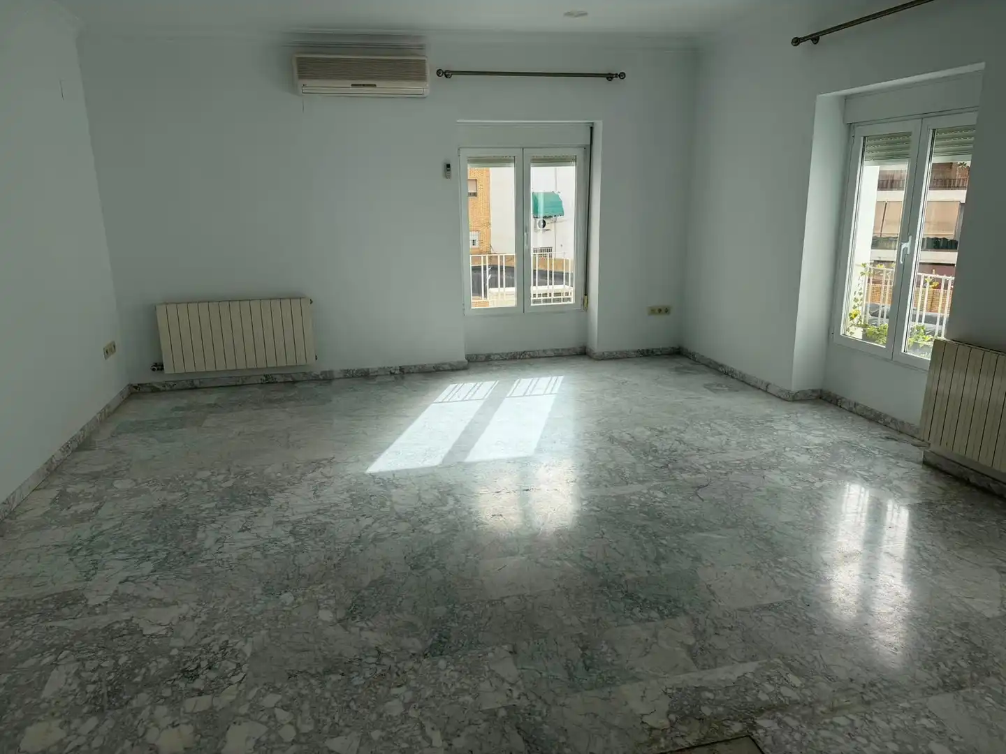 Piso de 130 m² en Granada