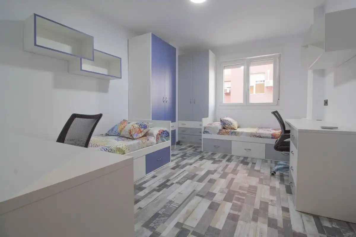Habitación 98 m², Almería