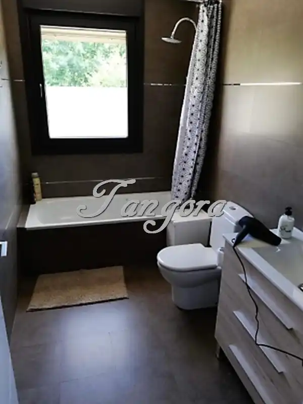 Piso de 300 m² en Mendata