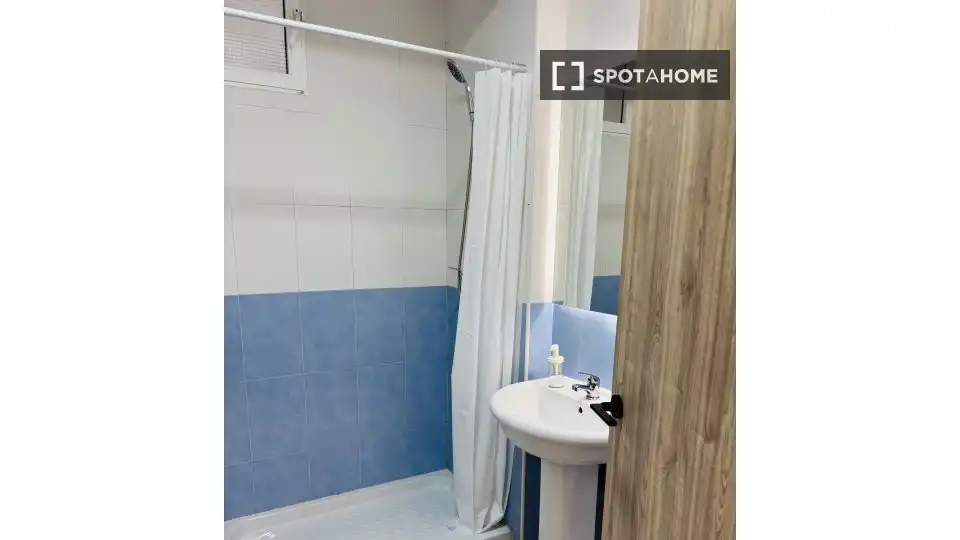 Habitación 92 m², Granada