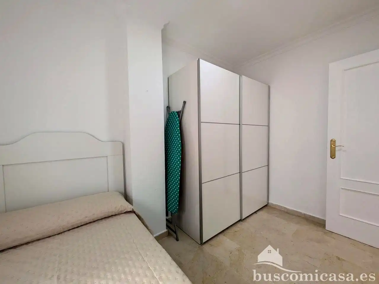 Piso de 70 m² en Linares