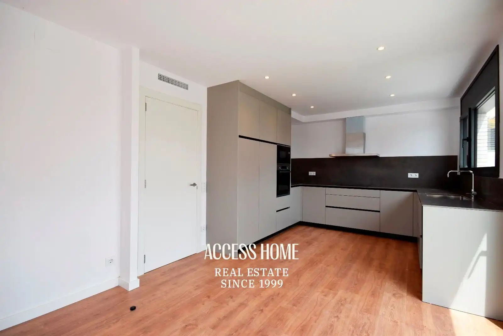 Casa de 364 m² a Tiana