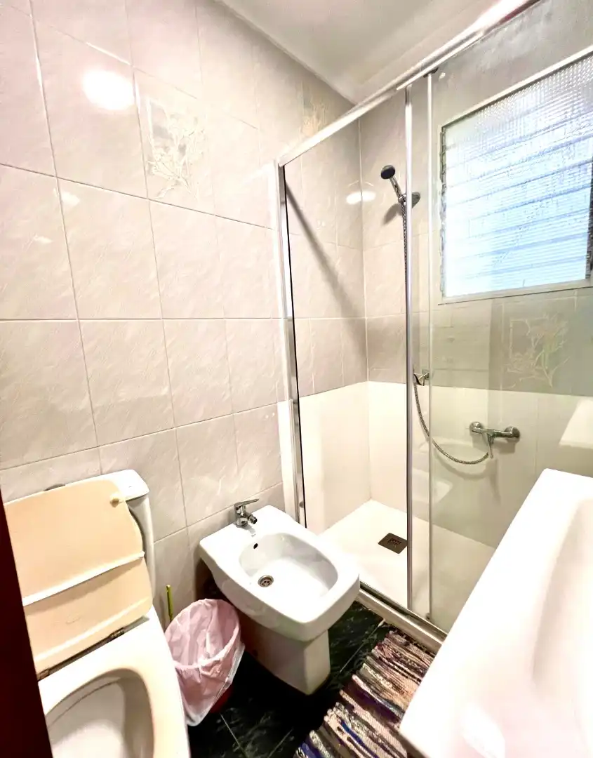 Room for rent, Canals