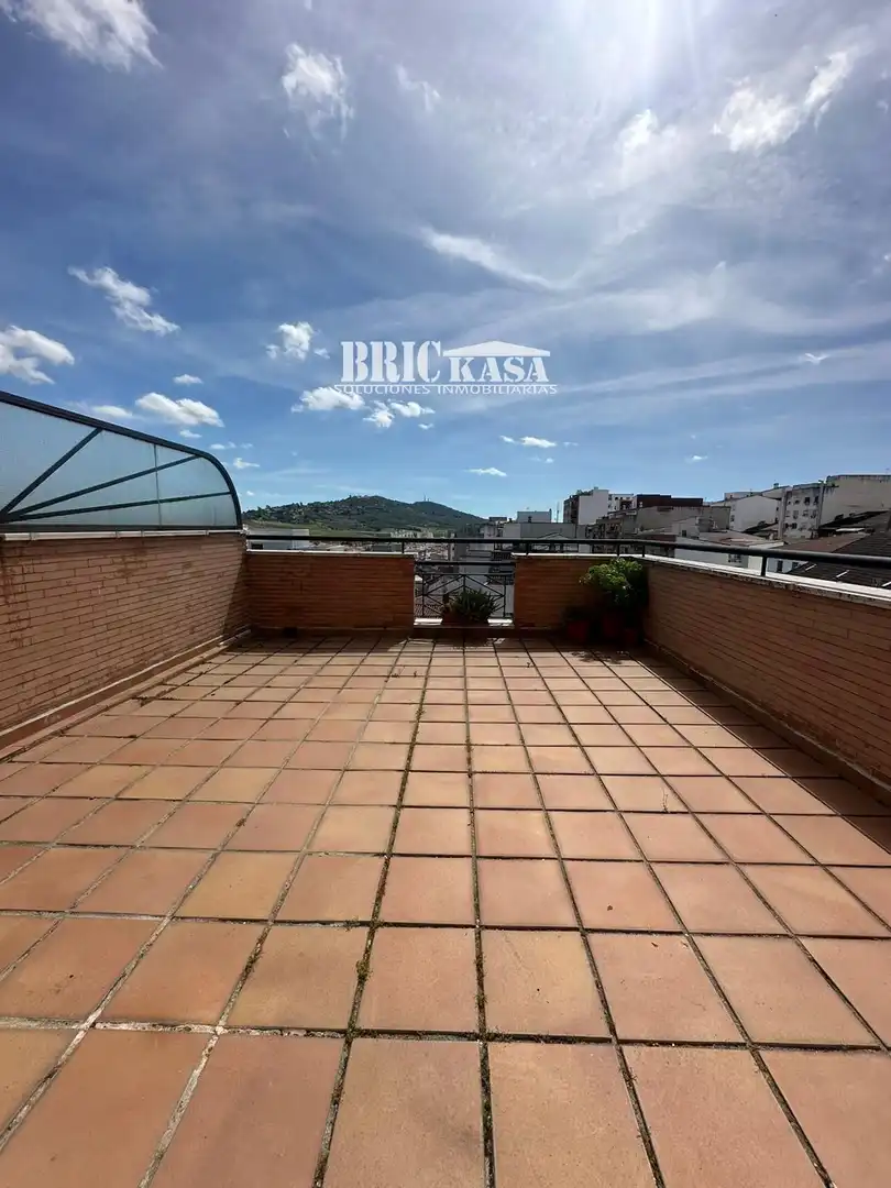 Piso de 120 m² en Cáceres