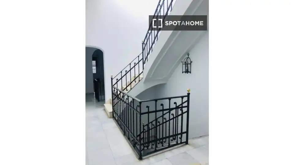 Habitación 345 m², Sevilla