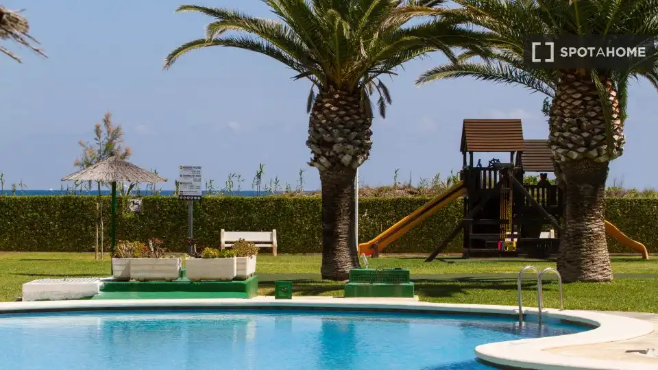 Habitación 75 m², Dénia
