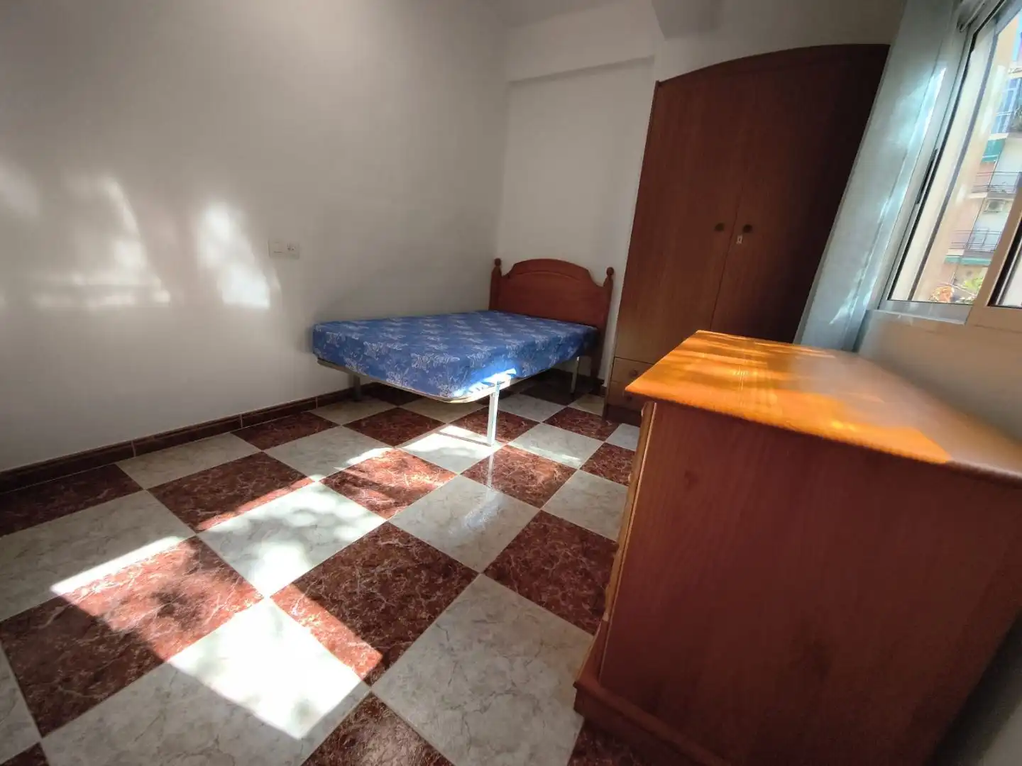 Piso de 100 m² en Granada