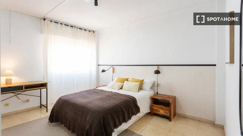 Habitación 150 m², Alicante