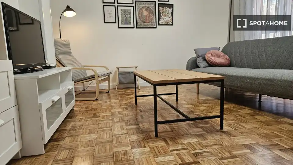 Habitación 75 m², Oviedo