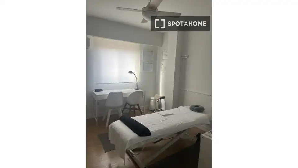 Habitación 90 m², Dénia