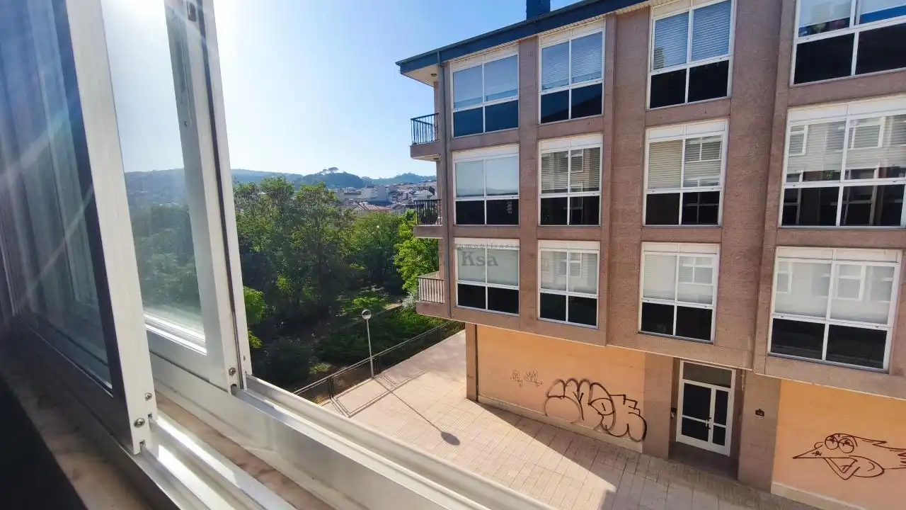Wohnung 101 m² in Ourense