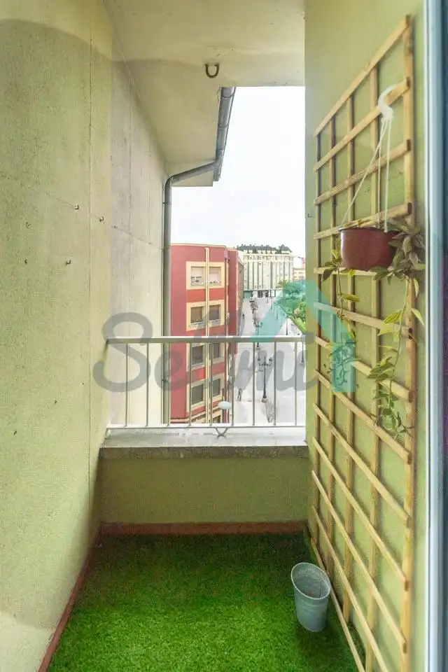 Piso de 67 m² en Oviedo