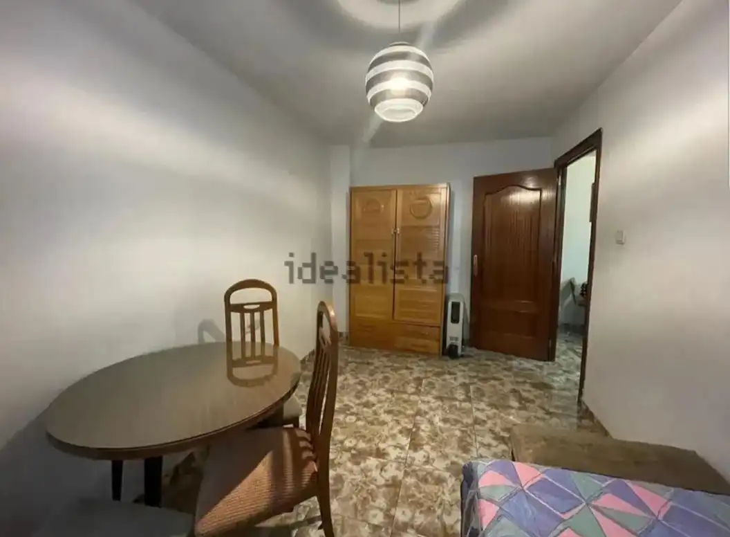 Piso de 90 m² en Granada