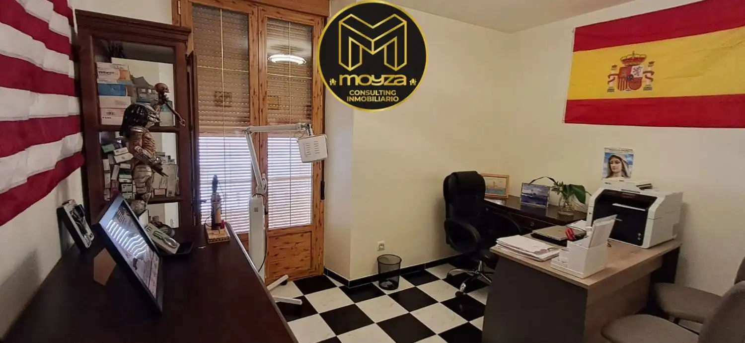 Piso de 250 m² en Jaén