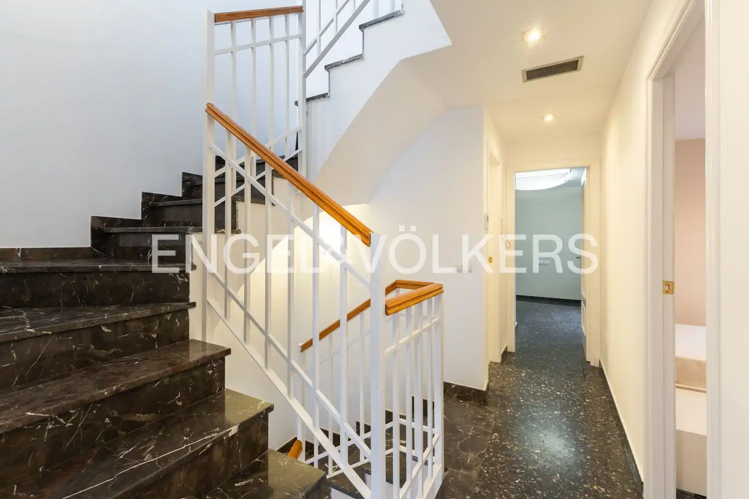 Casa de 208 m² a Almàssera