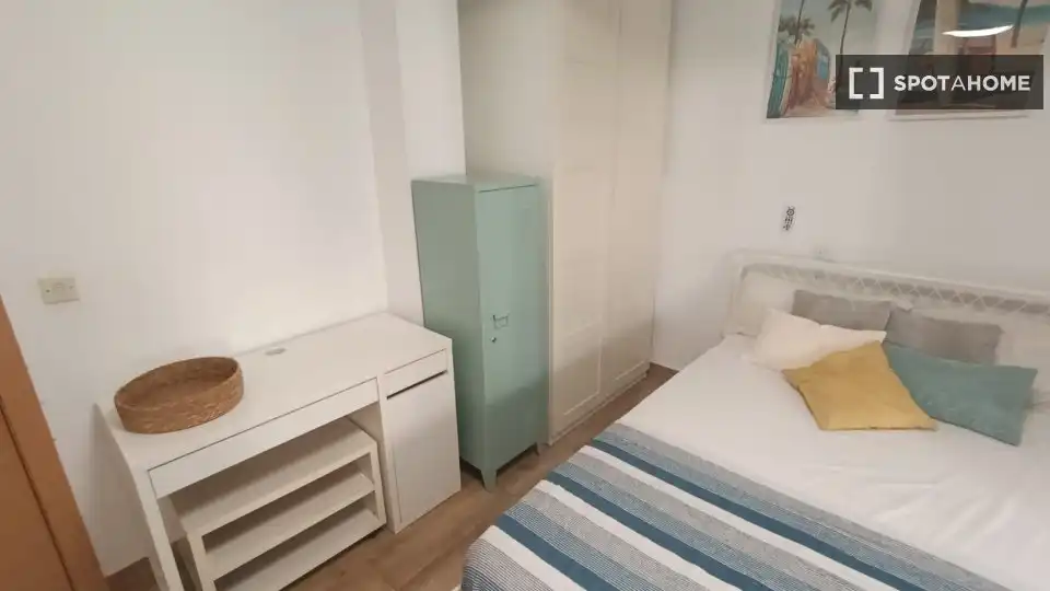 Habitación 78 m², Almería