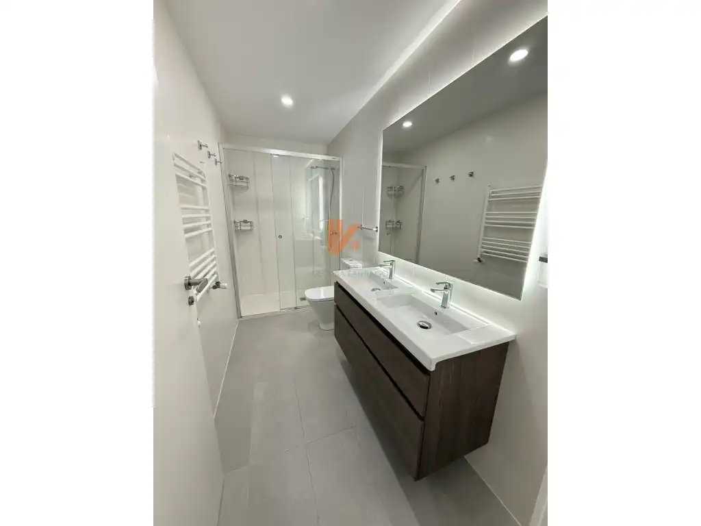 Piso de 136 m² en Santiago de Compostela
