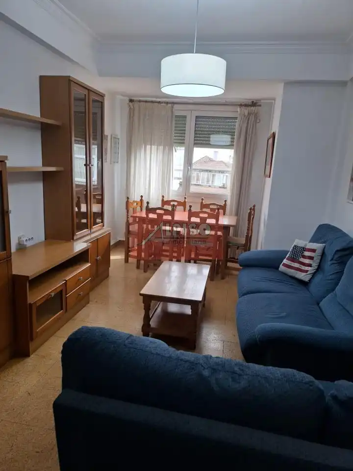 Piso de 85 m² en Ourense