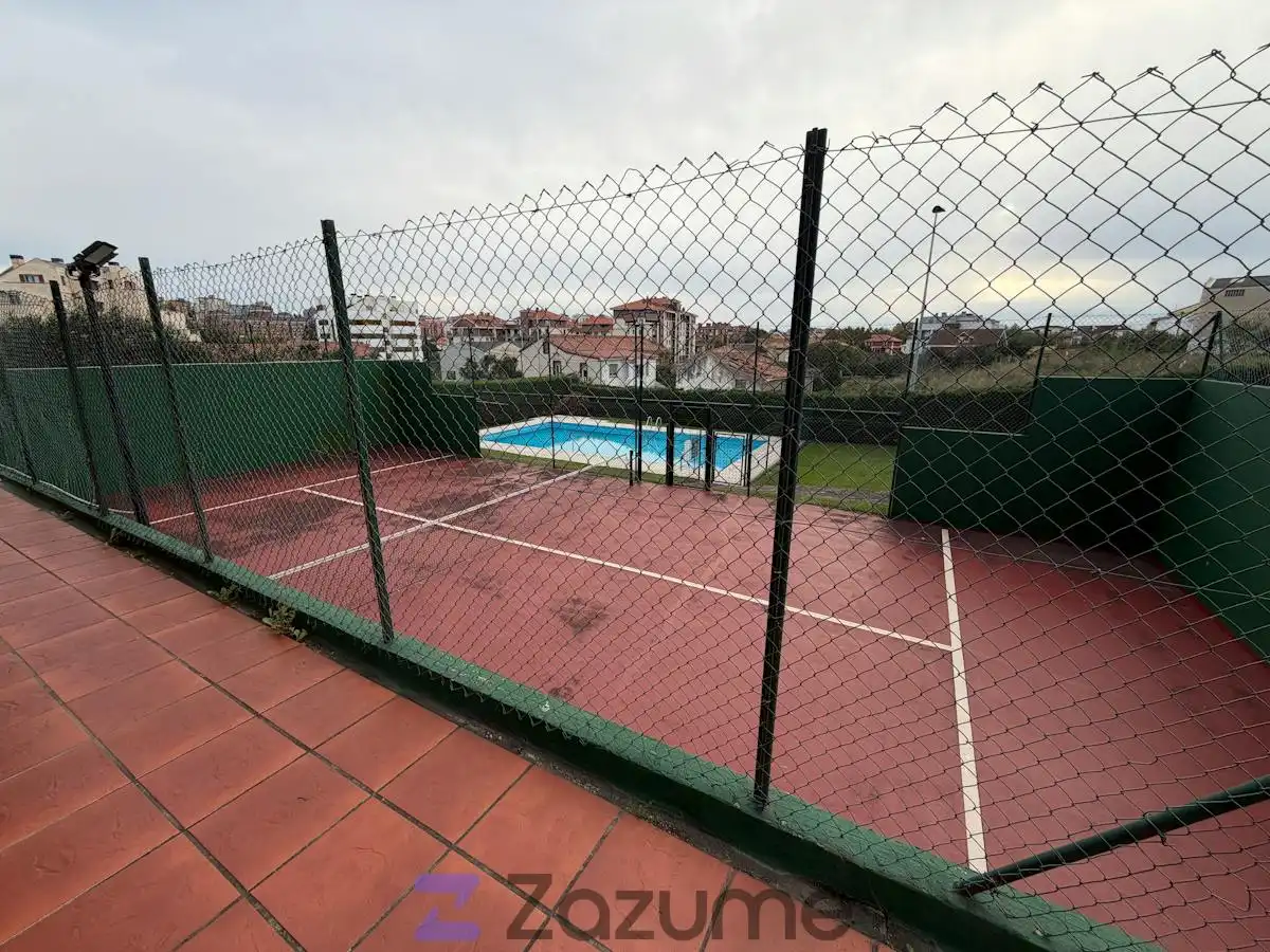 Flat 65 m² in Ruesga