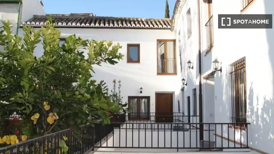 Habitación 58 m², Granada