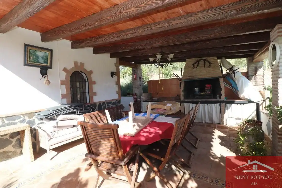 Casa de 110 m² en Alozaina