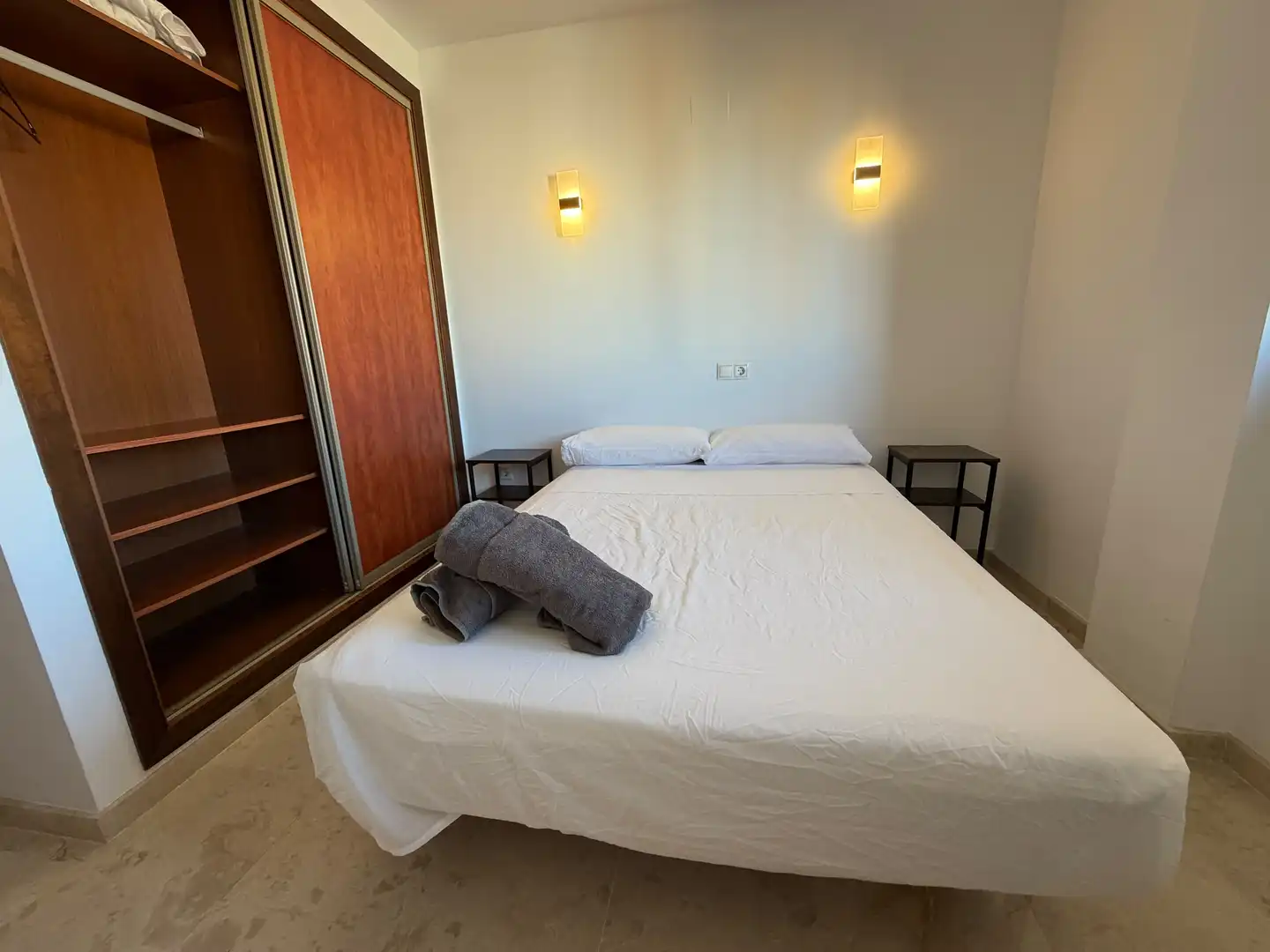 Habitació de lloguer, Torrevella