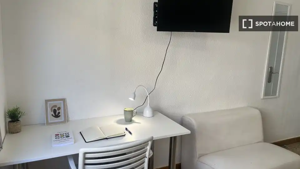 Chambre à louer, Burjassot