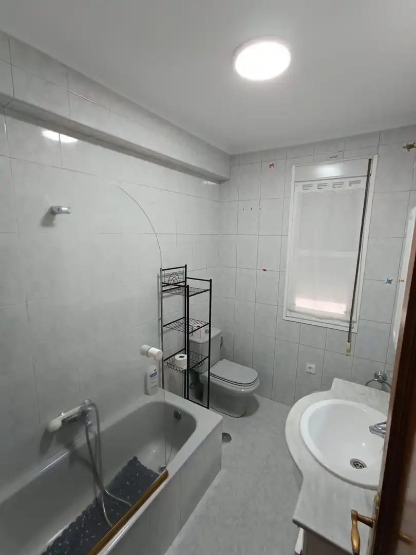 Habitación 79 m², Ourense