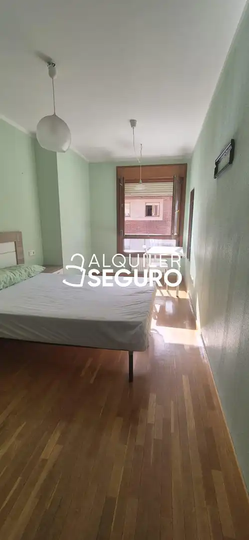 Piso de 50 m² en Oviedo