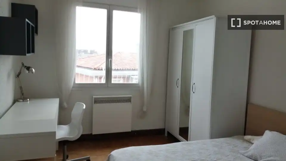 Habitación 92 m², Pamplona