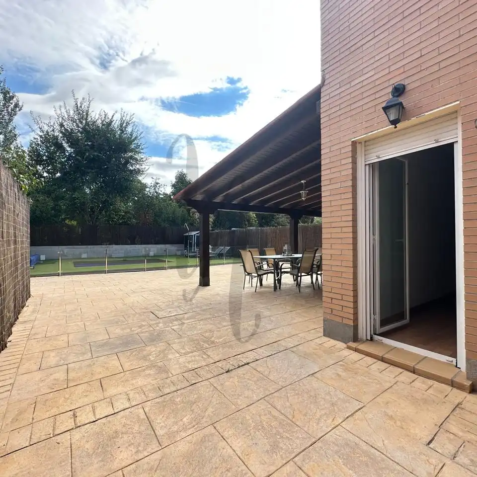 Maison 217 m² à Talamanca de Jarama