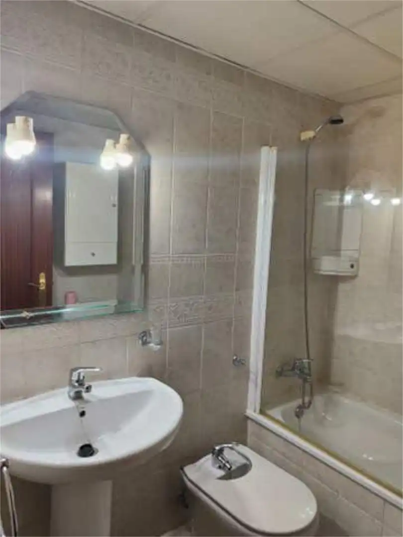 Pis de 80 m² a Còrdova