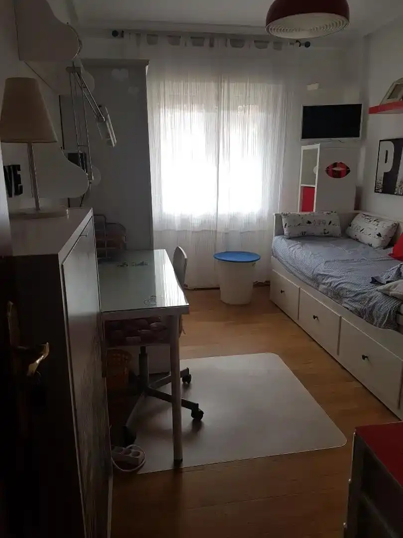 Quarto 90 m², Oviedo