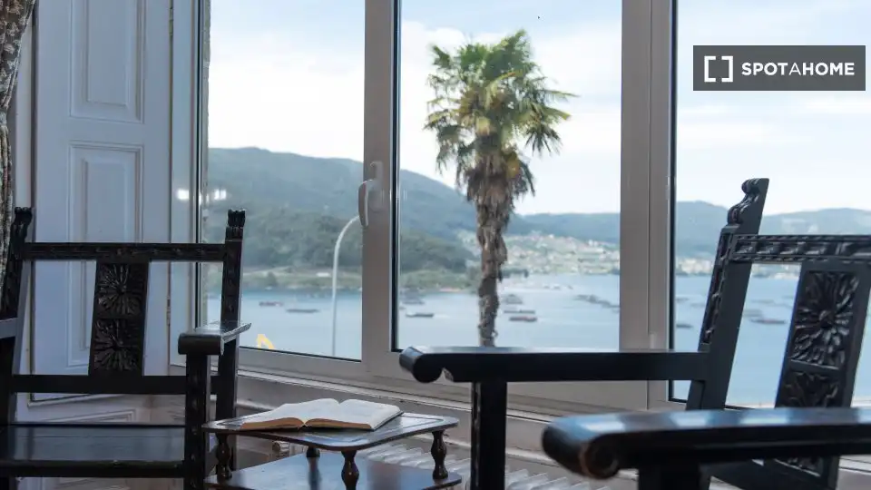 Habitación 437 m², Redondela