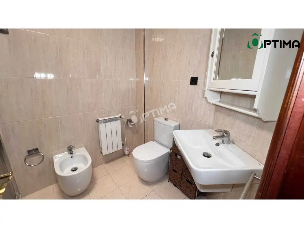 Piso de 95 m² en Santiago de Compostela