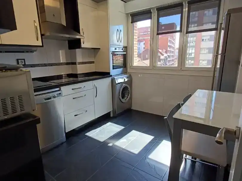 Piso de 90 m² en Gijón