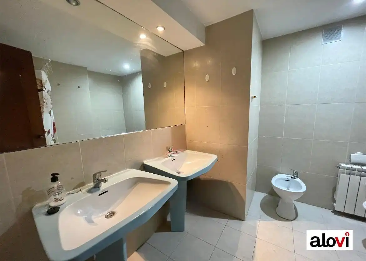 Habitación 200 m², Granada