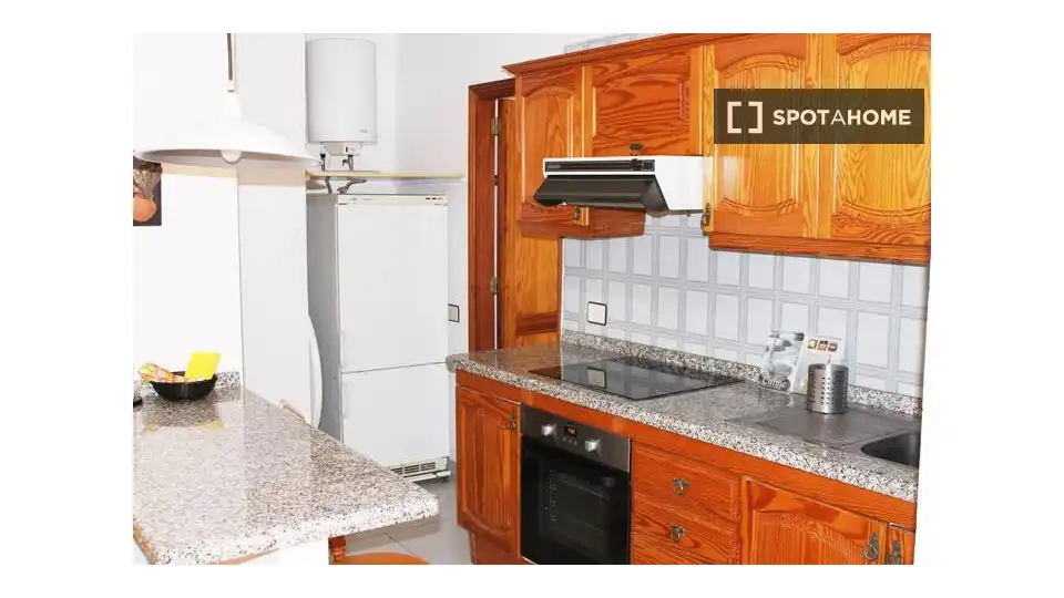 Habitación en alquiler, Guía de Isora