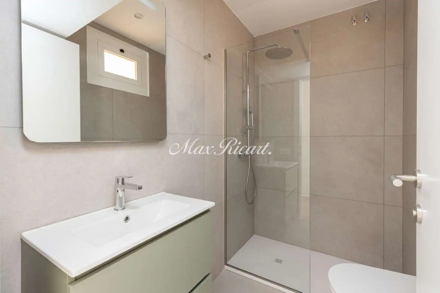 Wohnung 237 m² in Barcelona
