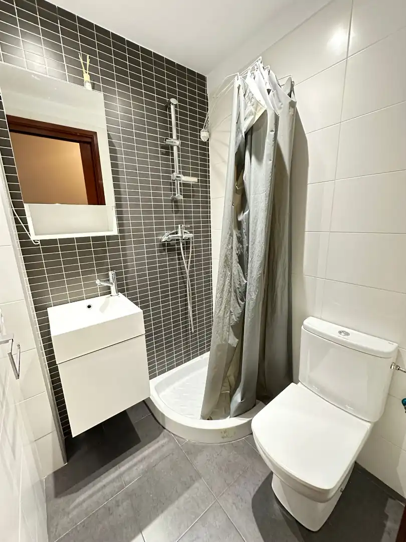 Habitación 100 m², Pamplona