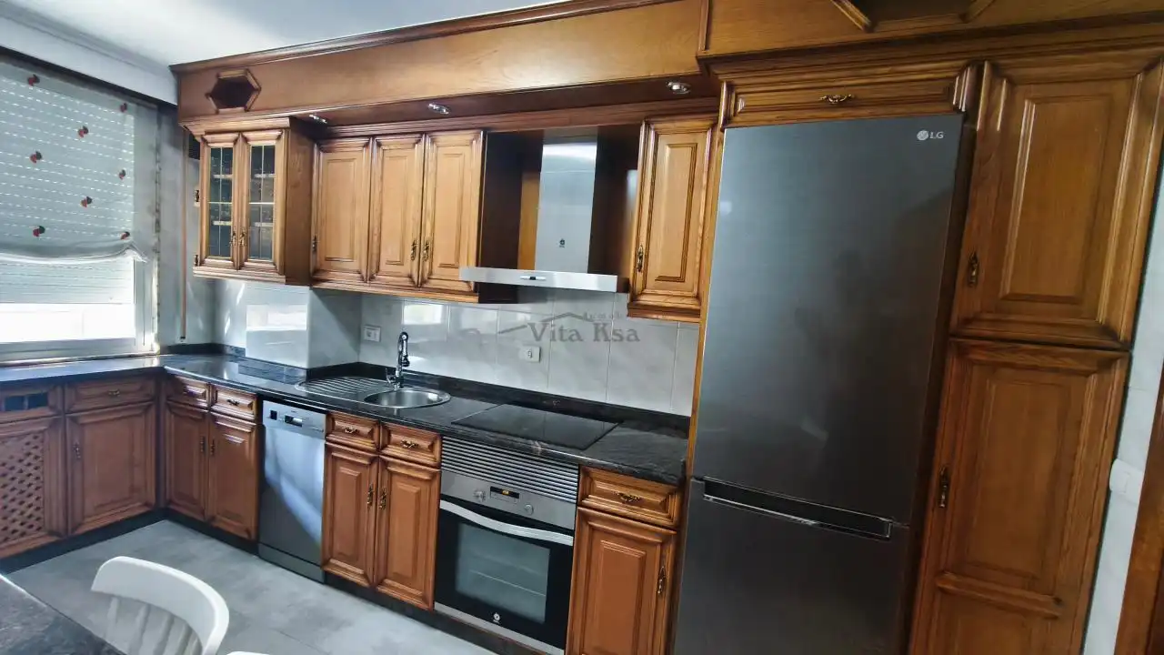Wohnung 101 m² in Ourense