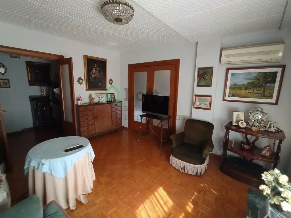 Piso de 200 m² en Badajoz