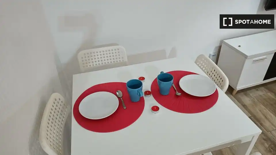 Habitación 78 m², Almería
