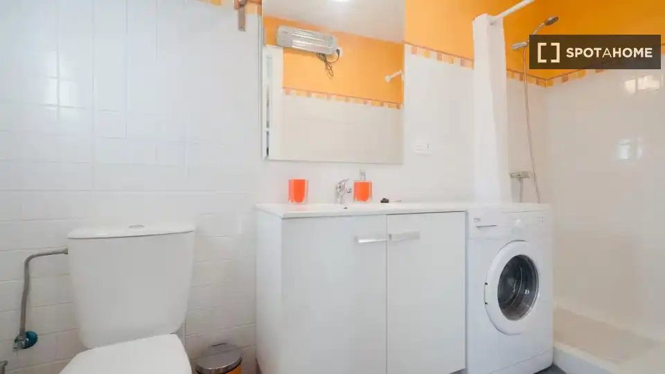 Habitación 58 m², Granada