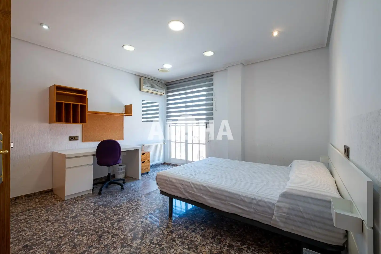 Habitación 346 m², Moncada